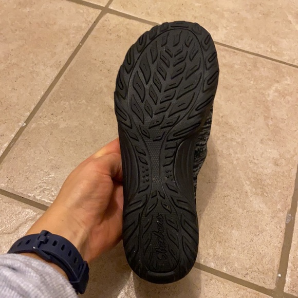 Sketchers memory foam slip on shoes size 7.5 women’s - Picture 4 of 5